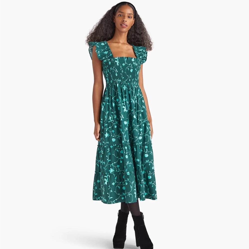 Hill House Ellie Nap Dress Size Large Green Botanical Smocked Stretch Bodice